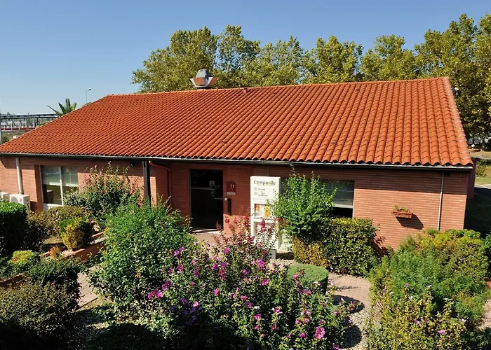 Campanile Toulouse Sud-labege Innopole ラベージュ